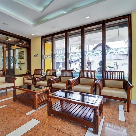 Kochi Super Townhouse Ernakulam North酒店 外观 照片