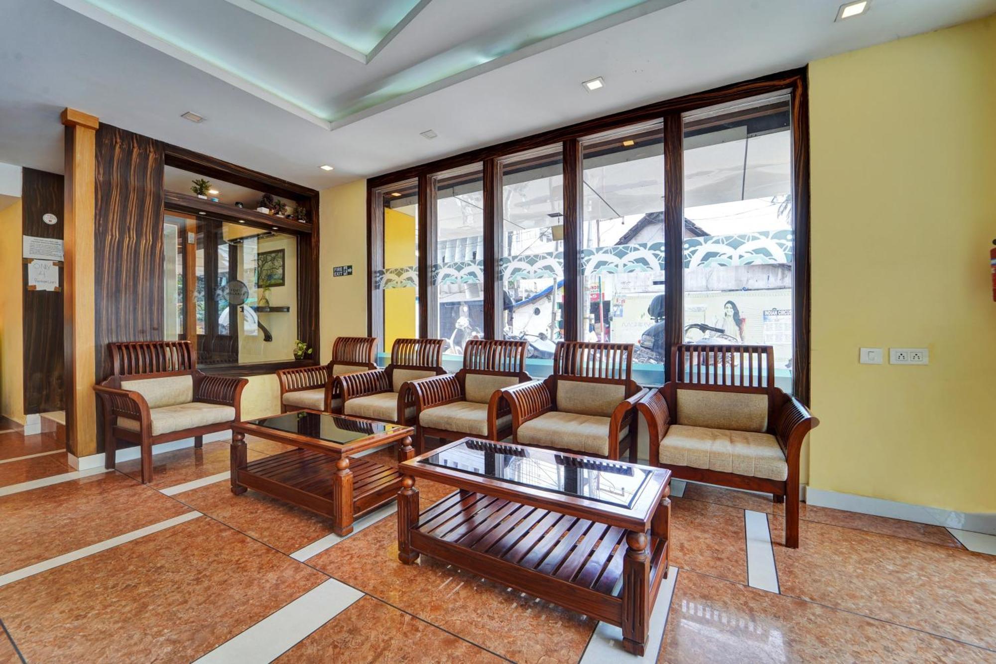 Kochi Super Townhouse Ernakulam North酒店 外观 照片