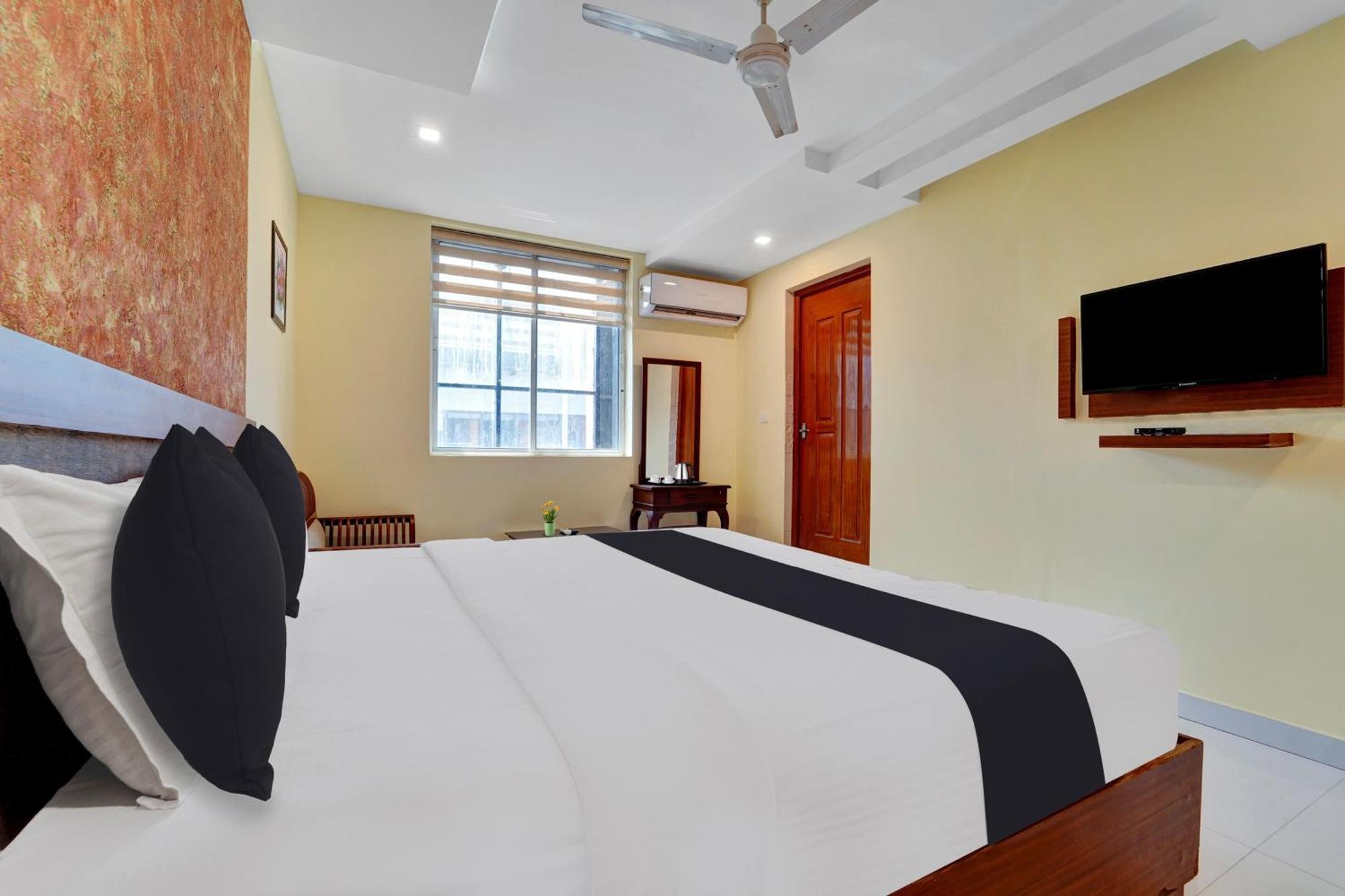 Kochi Super Townhouse Ernakulam North酒店 外观 照片