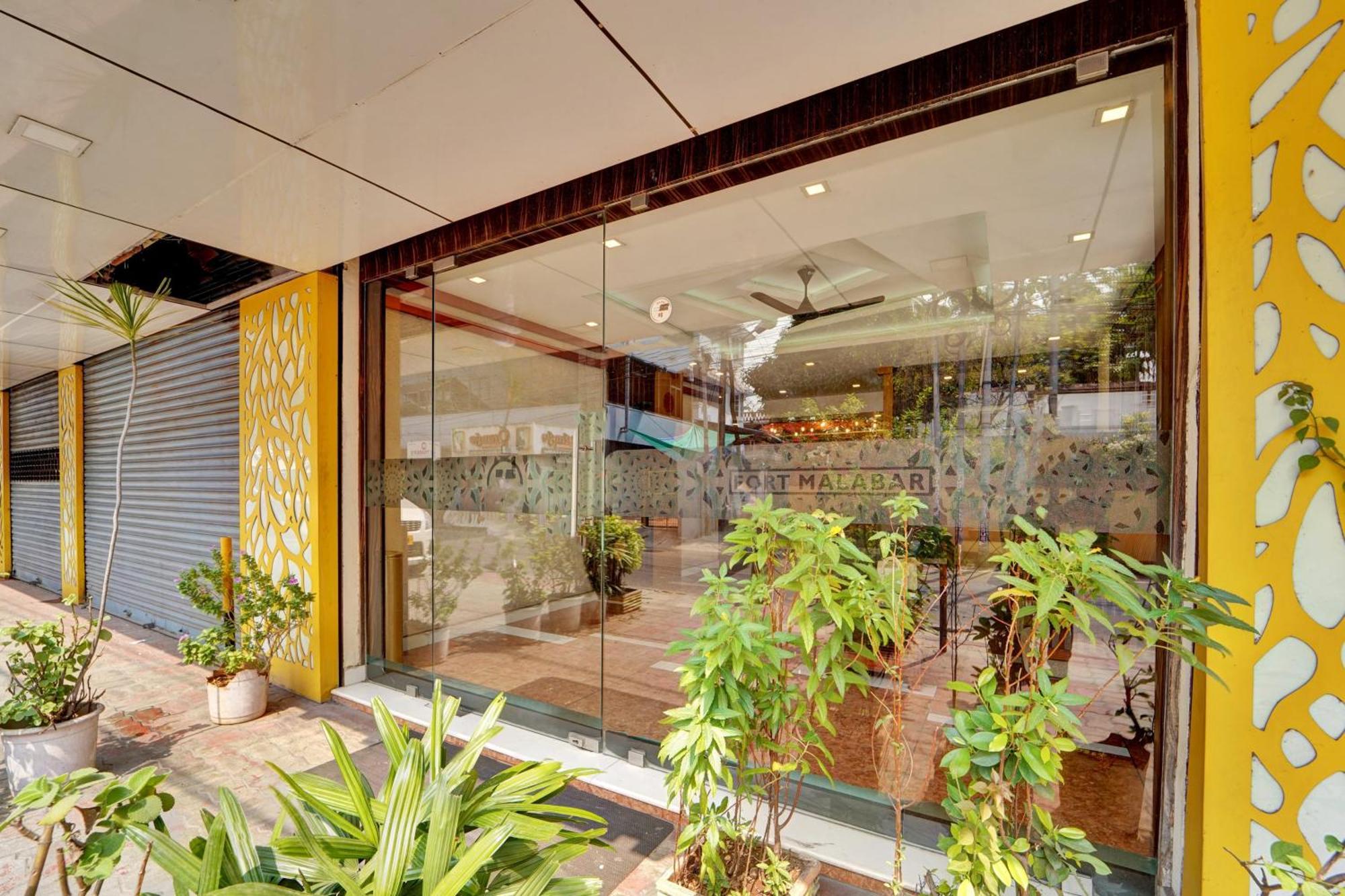 Kochi Super Townhouse Ernakulam North酒店 外观 照片