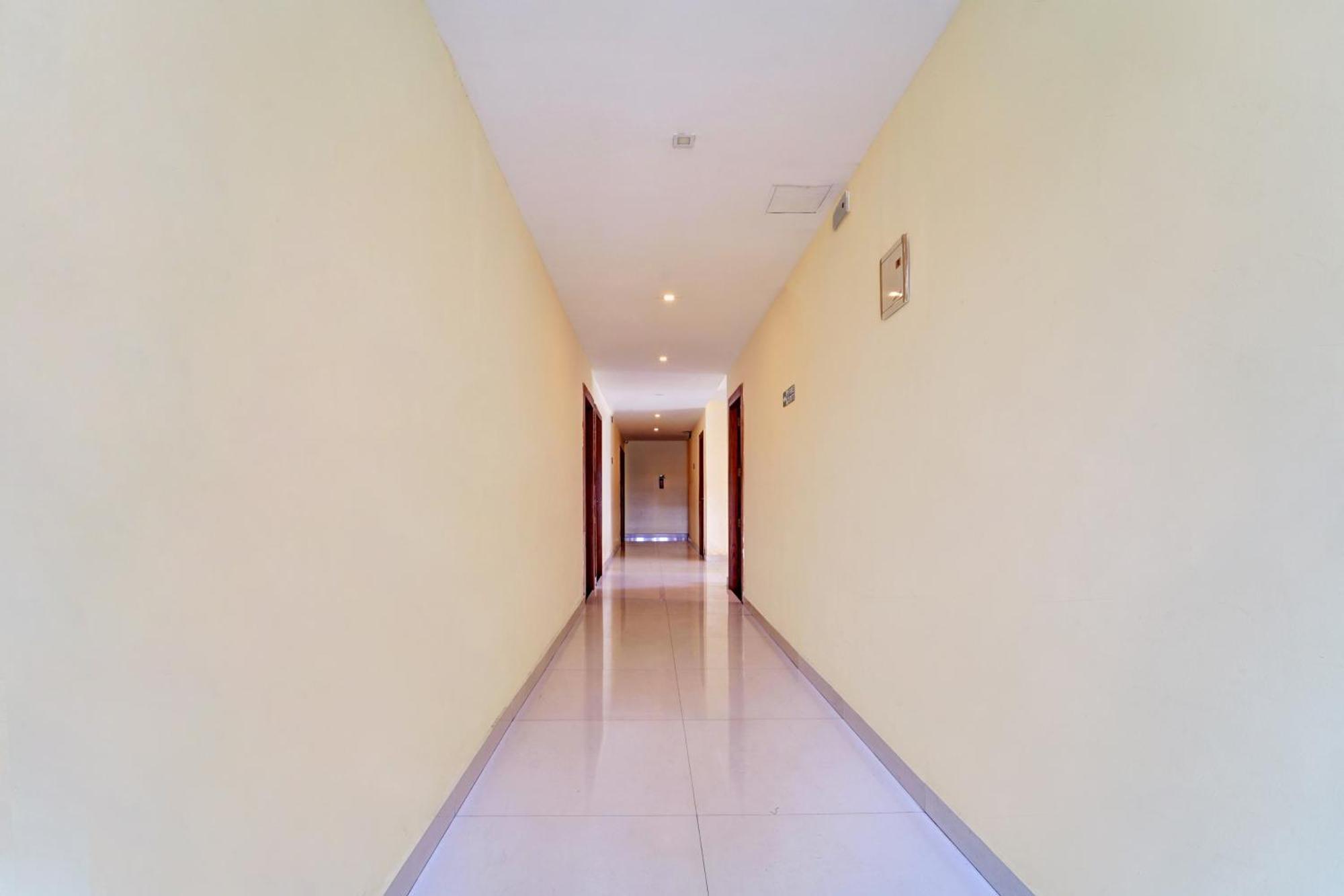 Kochi Super Townhouse Ernakulam North酒店 外观 照片